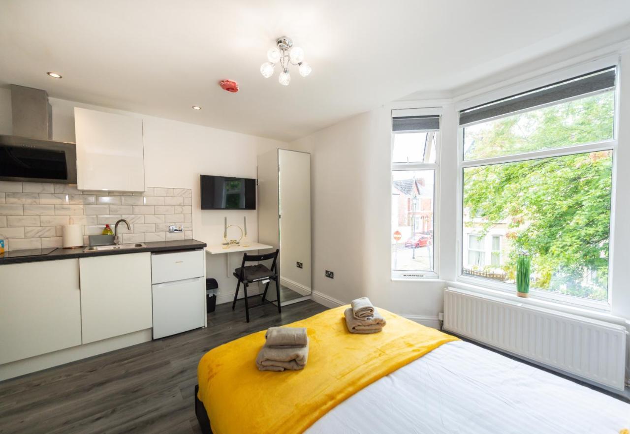 Five Seasons Liverpool City - Modern Studios Near Anfield Extérieur photo